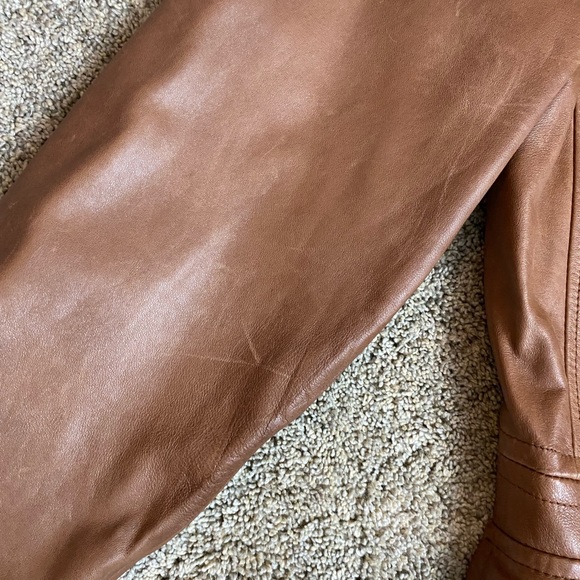 Daniel Cremieux lambskin coat - Picture 7 of 10